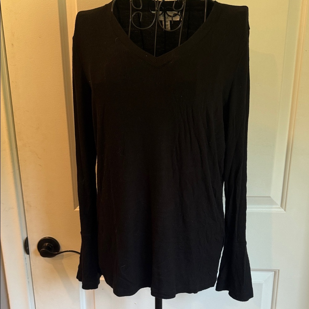 Empower strengthen celebrate V-neck long Bell sleeve sweater